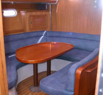 Catalina 42 salon